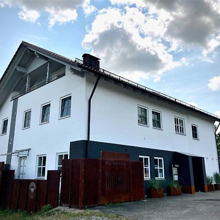 Das Singold Hotel Mit Highspeed Wlan Und Digitalem Schluessel Schwabmunchen Eksteriør bilde